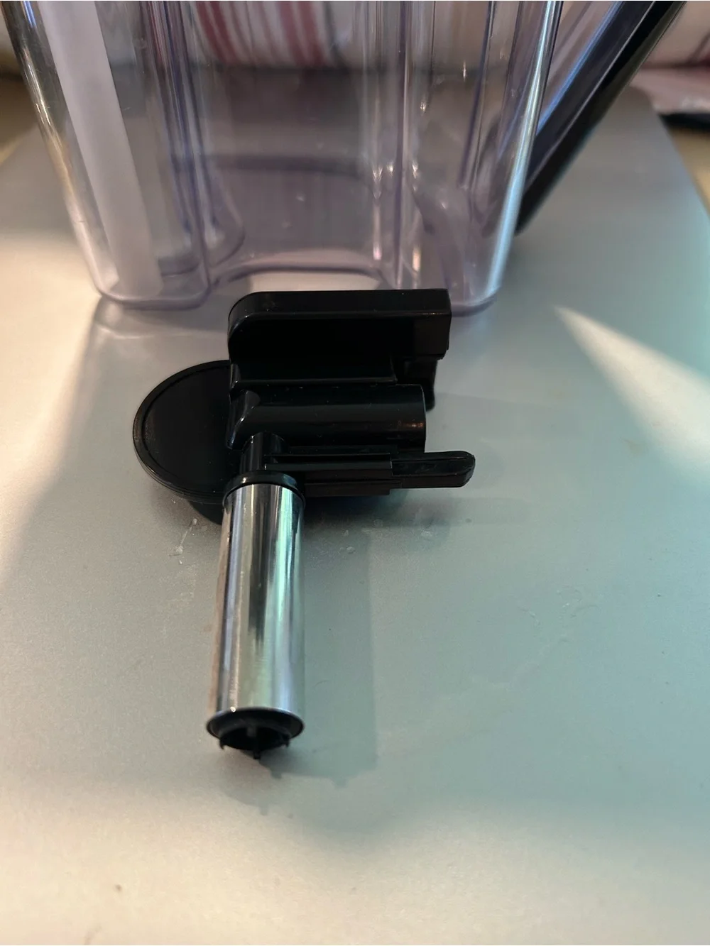 De'Longhi milk tank assembly/ frother